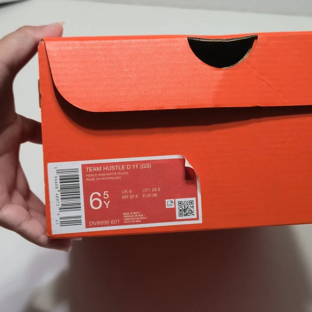 Nike Team Hustle D 11 Fierce Pink Kids Basketball Shoes Size 6.5Y DV8996-601 NEW